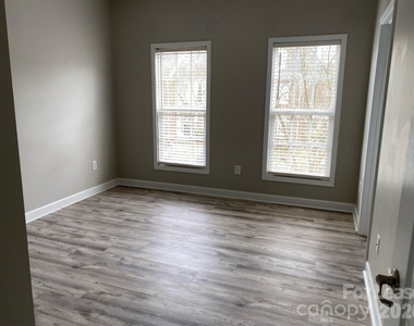9737 Longstone Lane - Photo Thumbnail 11