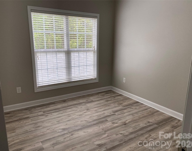 9737 Longstone Lane - Photo Thumbnail 16