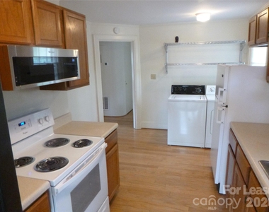 3041 Park Road - Photo Thumbnail 2