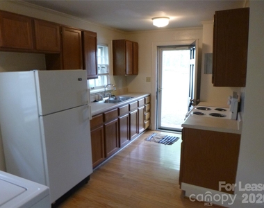 3041 Park Road - Photo Thumbnail 1