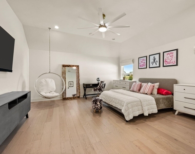 4104 Silverstein Street - Photo Thumbnail 26