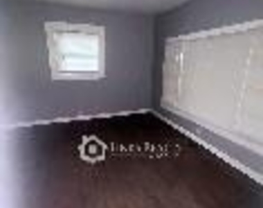 1303 Caldwell Street - Photo Thumbnail 2
