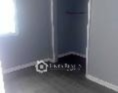 1303 Caldwell Street - Photo Thumbnail 6