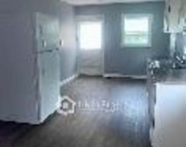 1303 Caldwell Street - Photo Thumbnail 3