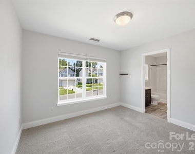 415 Courtland Court - Photo Thumbnail 14