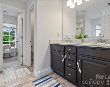 415 Courtland Court - Photo Thumbnail 11