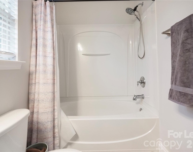 415 Courtland Court - Photo Thumbnail 19