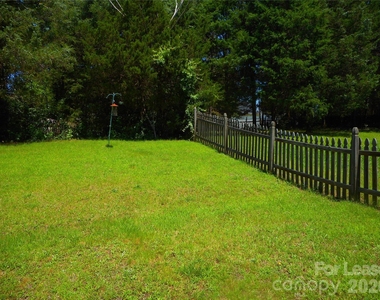 1018 Fountainbrook Drive - Photo Thumbnail 13