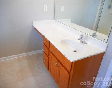 1018 Fountainbrook Drive - Photo Thumbnail 19