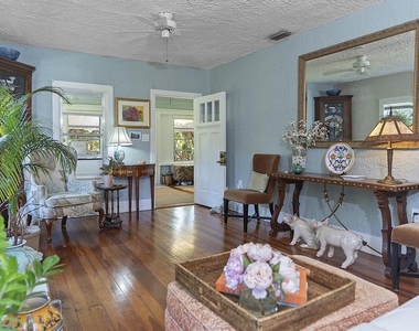 629 N Lakeside Drive - Photo Thumbnail 4