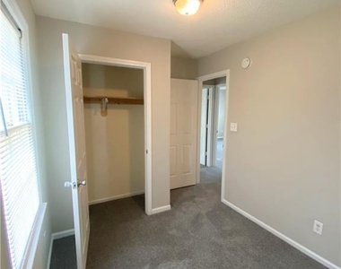 6217 Bandy Drive - Photo Thumbnail 13