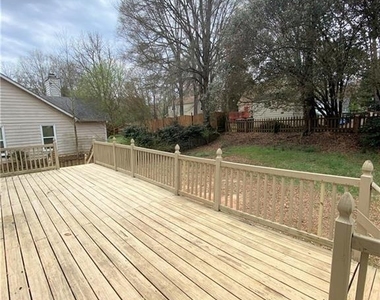 6217 Bandy Drive - Photo Thumbnail 8