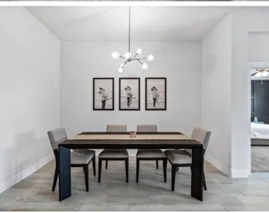 10812 Table Bluff Street - Photo Thumbnail 4