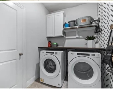 10812 Table Bluff Street - Photo Thumbnail 14
