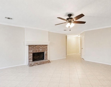 3118 Legend Drive - Photo Thumbnail 2