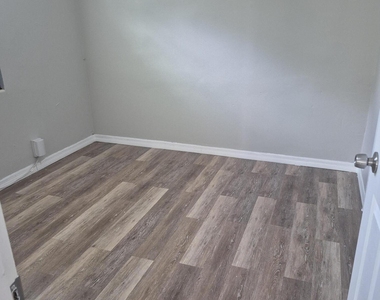 609 20th Street - Photo Thumbnail 6