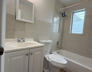 609 20th Street - Photo Thumbnail 9