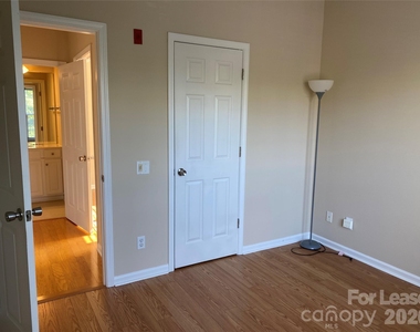 14744 Via Sorrento Drive - Photo Thumbnail 20