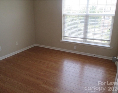 14744 Via Sorrento Drive - Photo Thumbnail 8