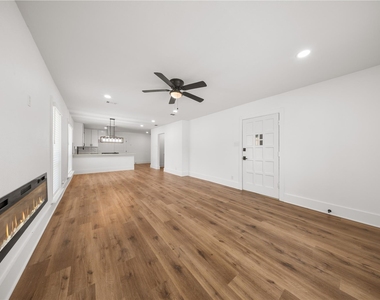 1314 Arborvitae Avenue - Photo Thumbnail 4