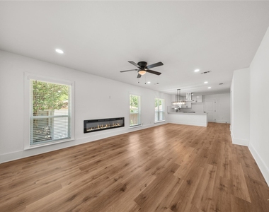 1314 Arborvitae Avenue - Photo Thumbnail 3