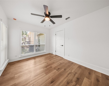 1314 Arborvitae Avenue - Photo Thumbnail 10