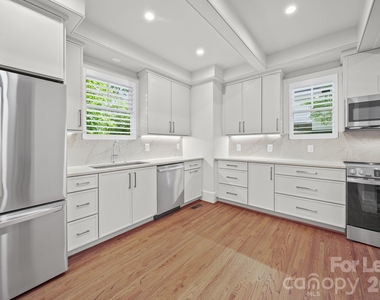 923 Henley Place - Photo Thumbnail 13