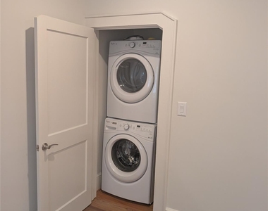 923 Henley Place - Photo Thumbnail 11