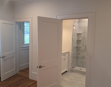 923 Henley Place - Photo Thumbnail 20