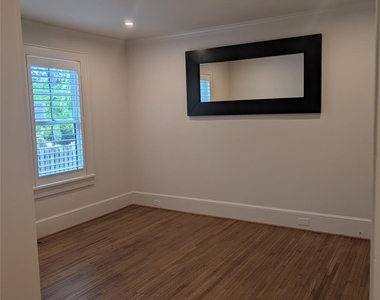 923 Henley Place - Photo Thumbnail 10