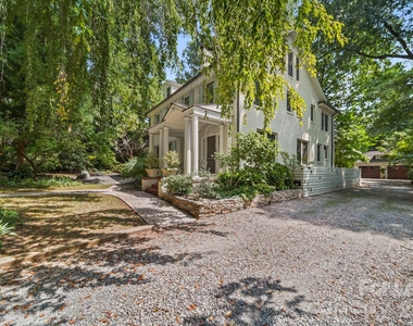 923 Henley Place - Photo Thumbnail 10