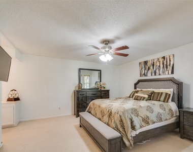 527 Towne House Lane - Photo Thumbnail 14