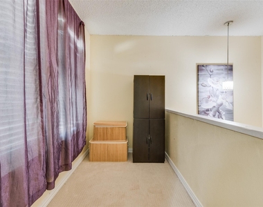 527 Towne House Lane - Photo Thumbnail 10