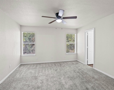 904 E 3rd B Street - Photo Thumbnail 13
