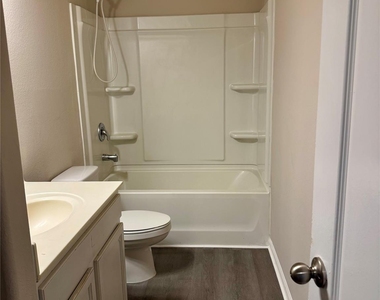 937 Joselynn Drive - Photo Thumbnail 11