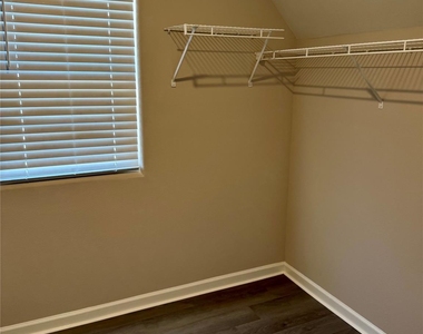 937 Joselynn Drive - Photo Thumbnail 6