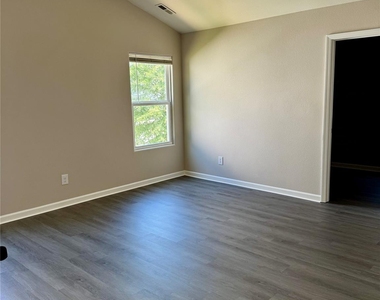 937 Joselynn Drive - Photo Thumbnail 5