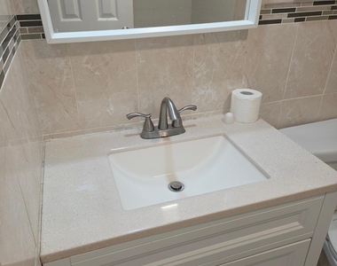 2401 Riverside Drive - Photo Thumbnail 3