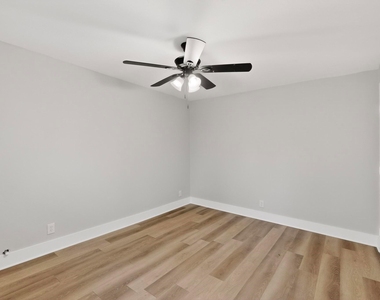 5313 Libbey Avenue - Photo Thumbnail 22