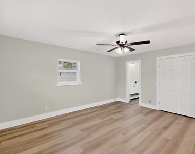 5313 Libbey Avenue - Photo Thumbnail 13