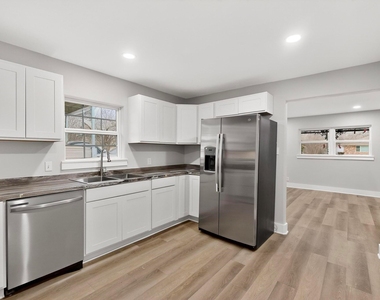 5313 Libbey Avenue - Photo Thumbnail 8