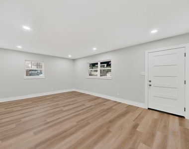 5313 Libbey Avenue - Photo Thumbnail 1