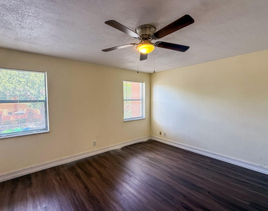4567 Nw 90th Avenue - Photo Thumbnail 13