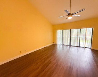 4567 Nw 90th Avenue - Photo Thumbnail 10