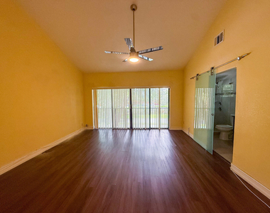 4567 Nw 90th Avenue - Photo Thumbnail 11