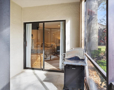5670 Coach House Circle - Photo Thumbnail 5