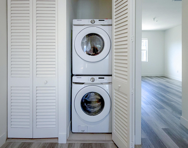 405 Ne 35th Court - Photo Thumbnail 8