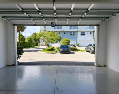 405 Ne 35th Court - Photo Thumbnail 20