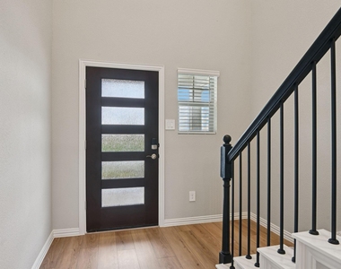 3704 Deer Drive - Photo Thumbnail 10