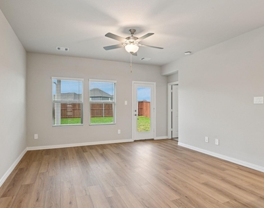 3704 Deer Drive - Photo Thumbnail 29